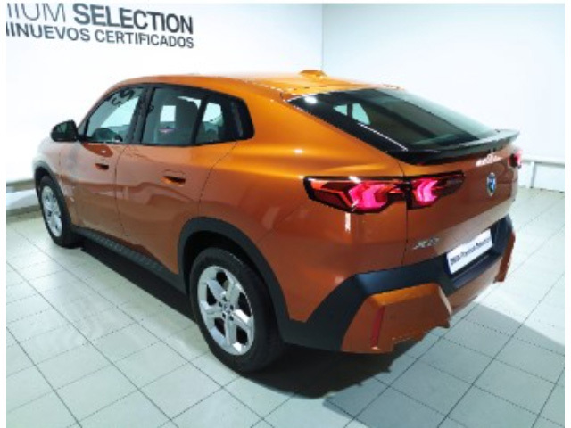 BMW X2 sDrive18d color Naranja. Año 2024. 110KW(150CV). Diésel. En concesionario Hispamovil Elche de Alicante