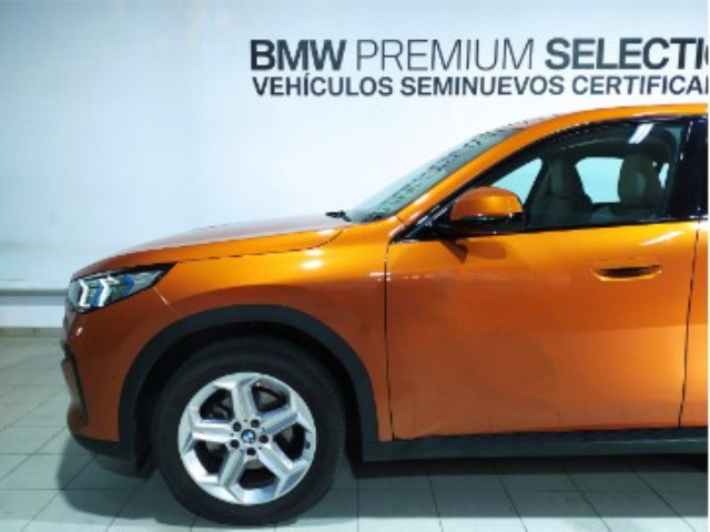 BMW X2 sDrive18d color Naranja. Año 2024. 110KW(150CV). Diésel. En concesionario Hispamovil Elche de Alicante