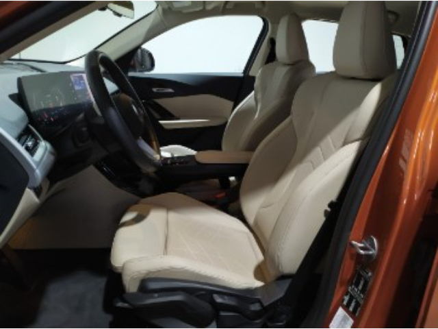 BMW X2 sDrive18d color Naranja. Año 2024. 110KW(150CV). Diésel. En concesionario Hispamovil Elche de Alicante