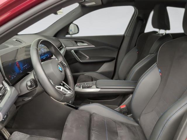 BMW X2 sDrive20i color Rojo. Año 2024. 125KW(170CV). Gasolina. En concesionario Automotor Premium Velázquez - Málaga de Málaga