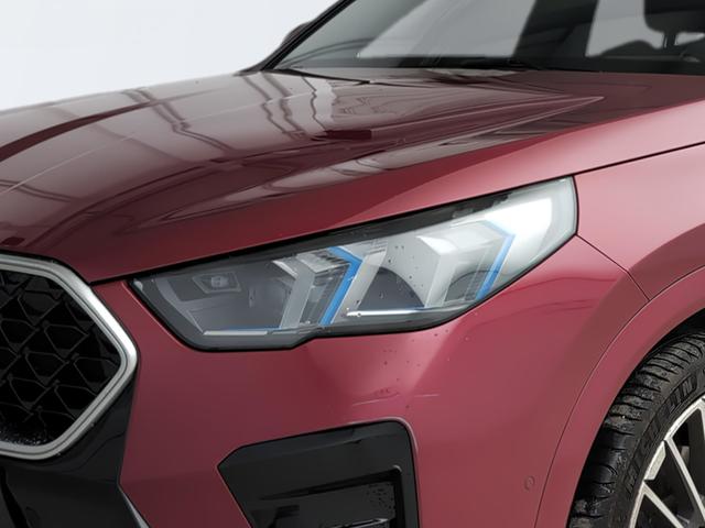 BMW X2 sDrive20i color Rojo. Año 2024. 125KW(170CV). Gasolina. En concesionario Automotor Premium Velázquez - Málaga de Málaga