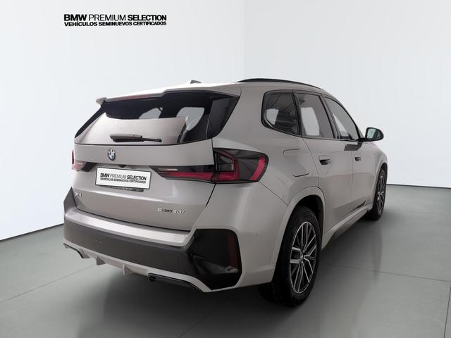 BMW X1 sDrive20i color Gris Plata. Año 2024. 125KW(170CV). Gasolina. En concesionario Automotor Premium Viso - Málaga de Málaga