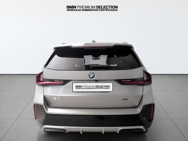 BMW X1 sDrive20i color Gris Plata. Año 2024. 125KW(170CV). Gasolina. En concesionario Automotor Premium Viso - Málaga de Málaga