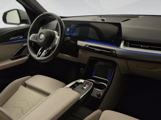 BMW X1 sDrive20i color Gris Plata. Año 2024. 125KW(170CV). Gasolina. En concesionario Automotor Premium Viso - Málaga de Málaga