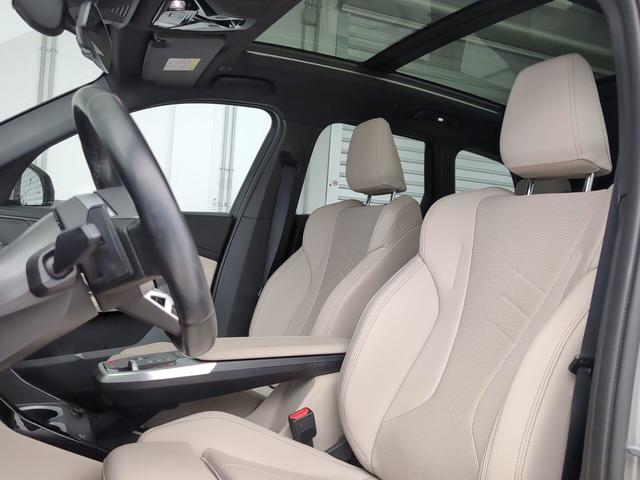 BMW X1 sDrive20i color Gris Plata. Año 2024. 125KW(170CV). Gasolina. En concesionario Automotor Premium Viso - Málaga de Málaga