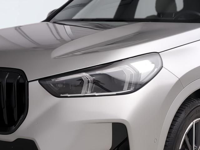 BMW X1 sDrive20i color Gris Plata. Año 2024. 125KW(170CV). Gasolina. En concesionario Automotor Premium Viso - Málaga de Málaga