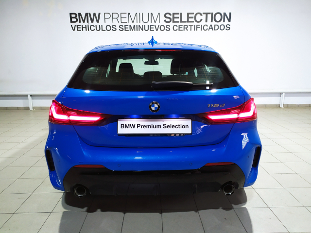 BMW Serie 1 118d color Azul. Año 2024. 110KW(150CV). Diésel. En concesionario Hispamovil Elche de Alicante
