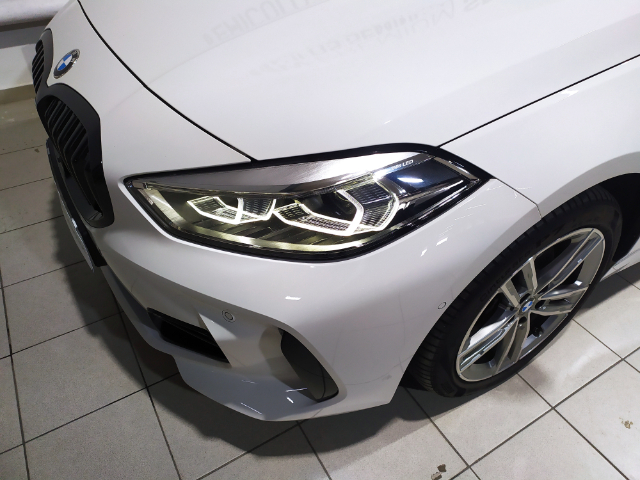 BMW Serie 1 118d color Blanco. Año 2024. 110KW(150CV). Diésel. En concesionario Hispamovil, Orihuela de Alicante