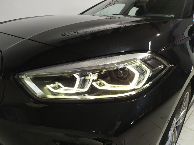 BMW Serie 1 118d color Negro. Año 2024. 110KW(150CV). Diésel. En concesionario Hispamovil Elche de Alicante