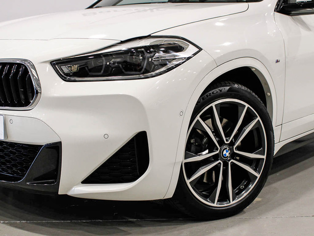 BMW X2 xDrive20d color Blanco. Año 2022. 140KW(190CV). Diésel. En concesionario Barcelona Premium -- GRAN VIA de Barcelona
