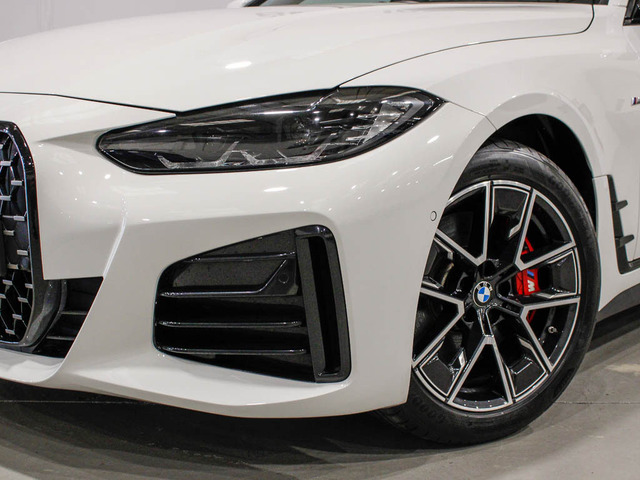 BMW Serie 4 420i Gran Coupe color Blanco. Año 2024. 135KW(184CV). Gasolina. En concesionario Barcelona Premium -- GRAN VIA de Barcelona