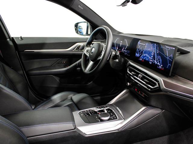 BMW Serie 4 420i Gran Coupe color Blanco. Año 2024. 135KW(184CV). Gasolina. En concesionario Barcelona Premium -- GRAN VIA de Barcelona