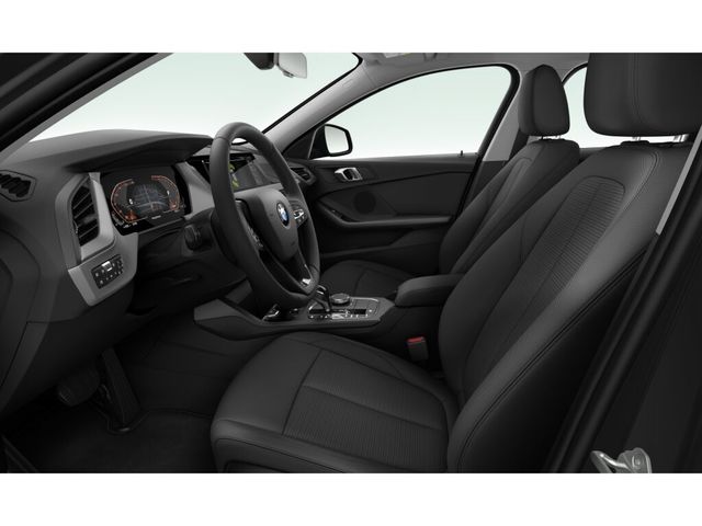 BMW Serie 1 118i color Negro. Año 2024. 103KW(140CV). Gasolina. En concesionario Maberauto de Castellón