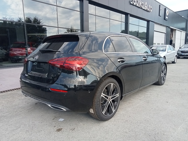 Mercedes-Benz Clase A 180 100 kW (136 CV)