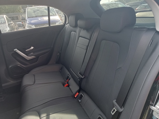 Mercedes-Benz Clase A 180 100 kW (136 CV)
