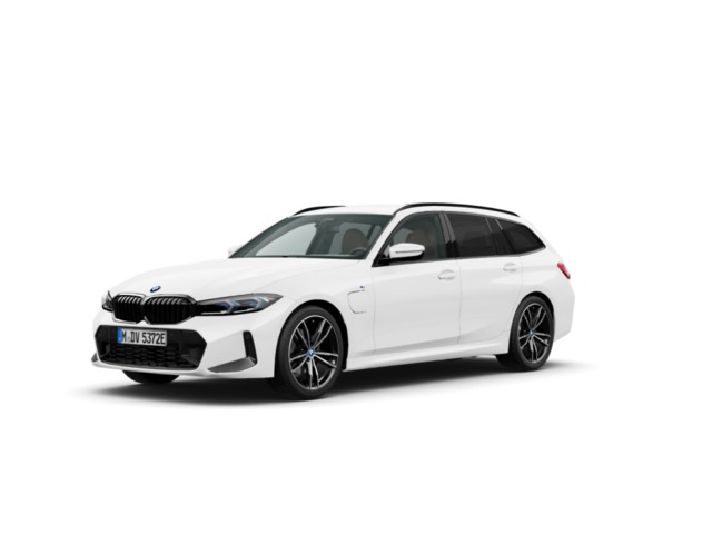 BMW Serie 3 330e Touring color Blanco. Año 2024. 215KW(292CV). Híbrido Electro/Gasolina. En concesionario Motri Motor Jaén de Jaén