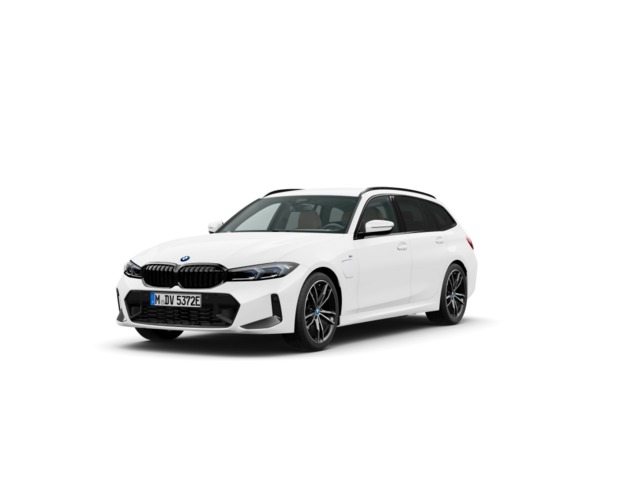 BMW Serie 3 330e Touring color Blanco. Año 2024. 215KW(292CV). Híbrido Electro/Gasolina. En concesionario Motri Motor Jaén de Jaén