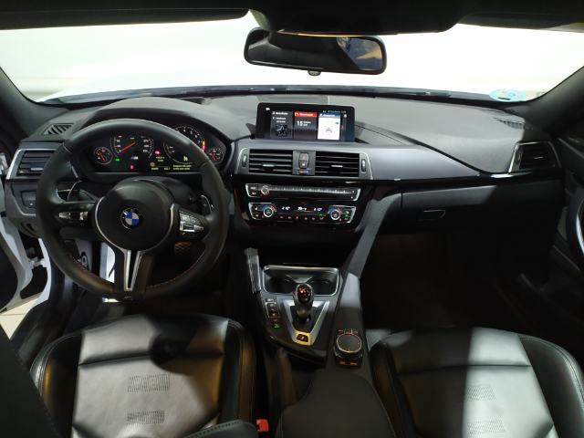 BMW M M4 Coupe color Blanco. Año 2019. 317KW(431CV). Gasolina. En concesionario Hispamovil Elche de Alicante