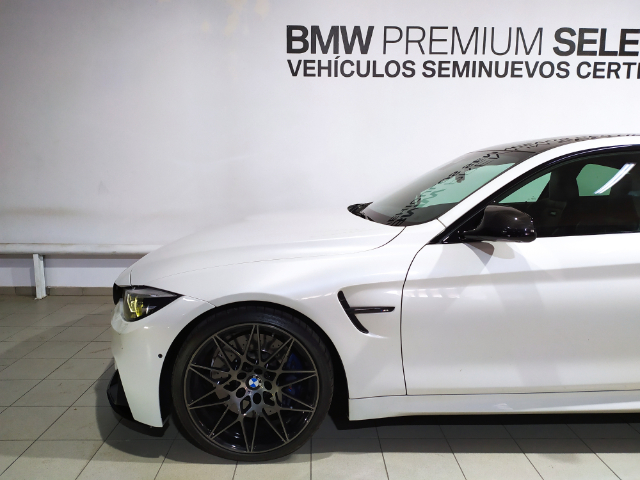BMW M M4 Coupe color Blanco. Año 2019. 317KW(431CV). Gasolina. En concesionario Hispamovil Elche de Alicante