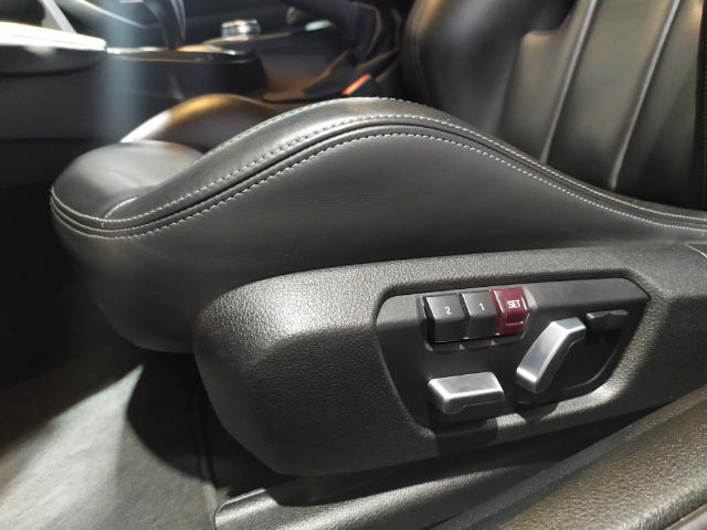 BMW M M4 Coupe color Blanco. Año 2019. 317KW(431CV). Gasolina. En concesionario Hispamovil Elche de Alicante