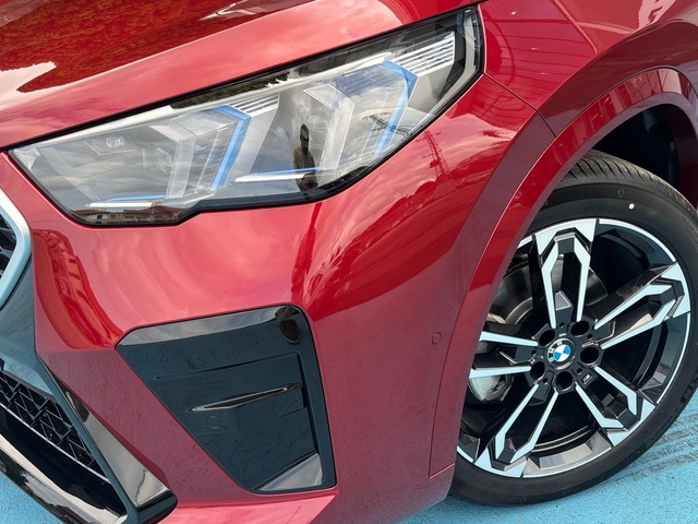 BMW X2 sDrive20d color Rojo. Año 2025. 120KW(163CV). Diésel. En concesionario Grünblau Motor (Bmw y Mini) de Cantabria