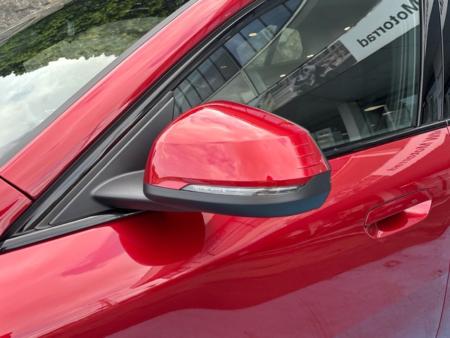 BMW X2 sDrive20d color Rojo. Año 2025. 120KW(163CV). Diésel. En concesionario Grünblau Motor (Bmw y Mini) de Cantabria