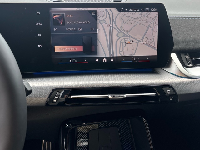 BMW X2 sDrive20d color Rojo. Año 2025. 120KW(163CV). Diésel. En concesionario Grünblau Motor (Bmw y Mini) de Cantabria