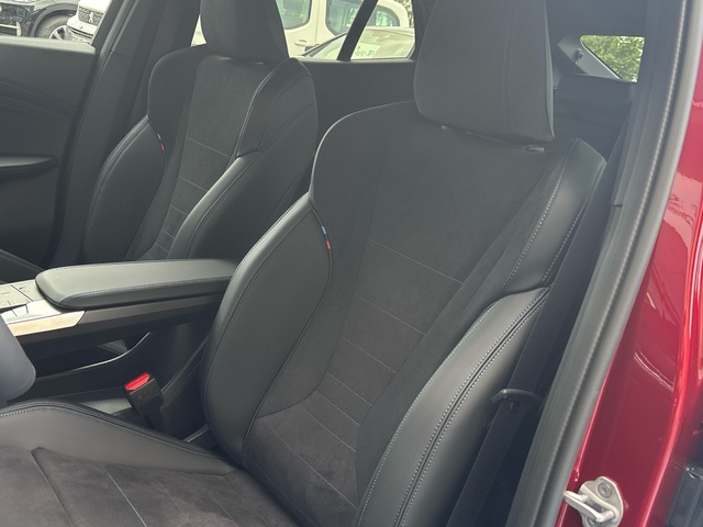 BMW X2 sDrive20d color Rojo. Año 2025. 120KW(163CV). Diésel. En concesionario Grünblau Motor (Bmw y Mini) de Cantabria