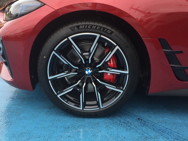 BMW Serie 4 420d Gran Coupe color Rojo. Año 2025. 140KW(190CV). Diésel. En concesionario Grünblau Motor (Bmw y Mini) de Cantabria