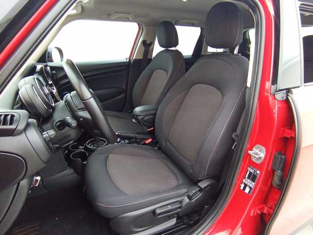 fotoG 10 del MINI MINI 5 Puertas Cooper 100 kW (136 CV) 136cv Gasolina del 2022 en Zaragoza