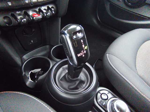 fotoG 12 del MINI MINI 5 Puertas Cooper 100 kW (136 CV) 136cv Gasolina del 2022 en Zaragoza