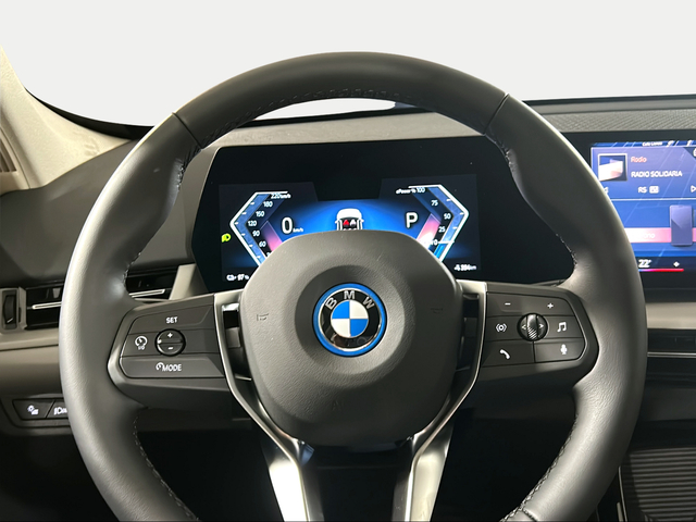 BMW iX1 xDrive30 color Blanco. Año 2025. 230KW(313CV). Eléctrico. En concesionario San Pablo Motor | Su Eminencia de Sevilla