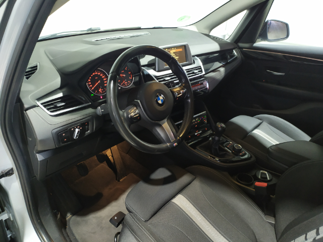 BMW Serie 2 218d Active Tourer color Gris Plata. Año 2017. 110KW(150CV). Diésel. En concesionario Hispamovil Elche de Alicante