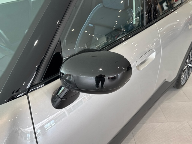 fotoG 11 del MINI MINI Aceman SE 160 kW (218 CV) 218cv Eléctrico del 2025 en Burgos