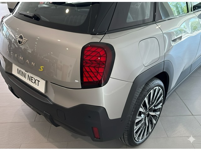 fotoG 12 del MINI MINI Aceman SE 160 kW (218 CV) 218cv Eléctrico del 2025 en Burgos