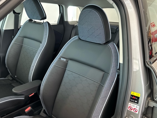 fotoG 16 del MINI MINI Aceman SE 160 kW (218 CV) 218cv Eléctrico del 2025 en Burgos