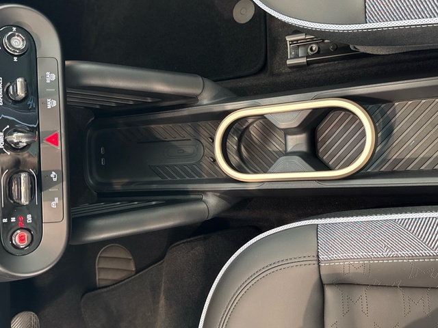 fotoG 27 del MINI MINI Aceman SE 160 kW (218 CV) 218cv Eléctrico del 2025 en Burgos