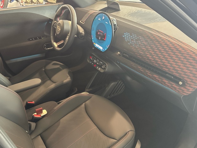 fotoG 7 del MINI MINI Aceman SE 160 kW (218 CV) 218cv Eléctrico del 2025 en Burgos