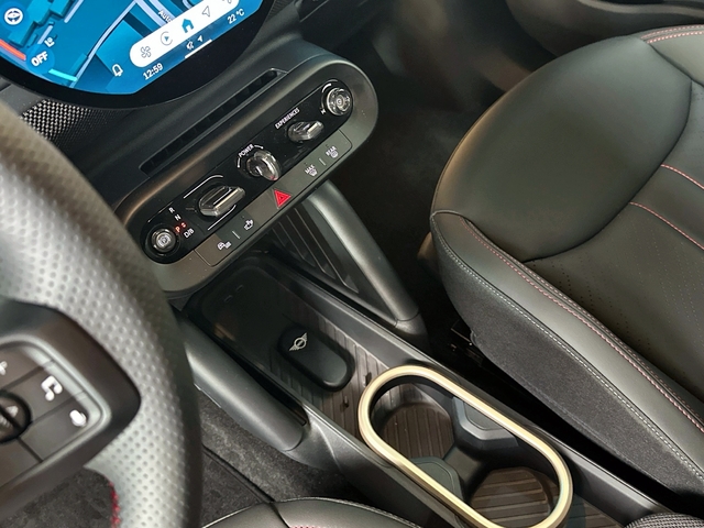 fotoG 17 del MINI MINI Aceman SE 160 kW (218 CV) 218cv Eléctrico del 2025 en Asturias