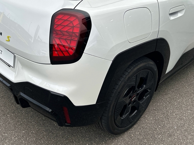 fotoG 12 del MINI MINI Aceman SE 160 kW (218 CV) 218cv Eléctrico del 2025 en Asturias