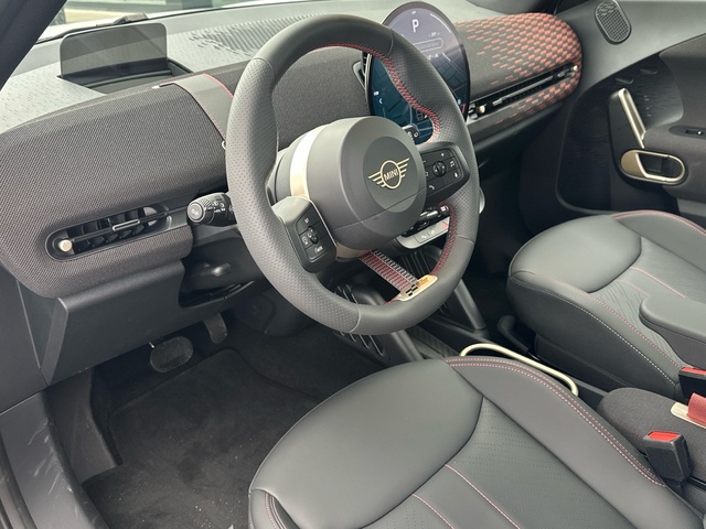 fotoG 14 del MINI MINI Aceman SE 160 kW (218 CV) 218cv Eléctrico del 2025 en Asturias