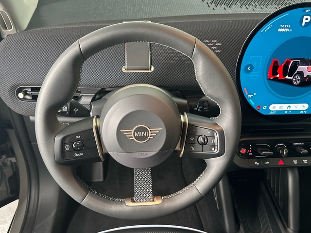 fotoG 14 del MINI MINI Aceman SE 160 kW (218 CV) 218cv Eléctrico del 2025 en Asturias