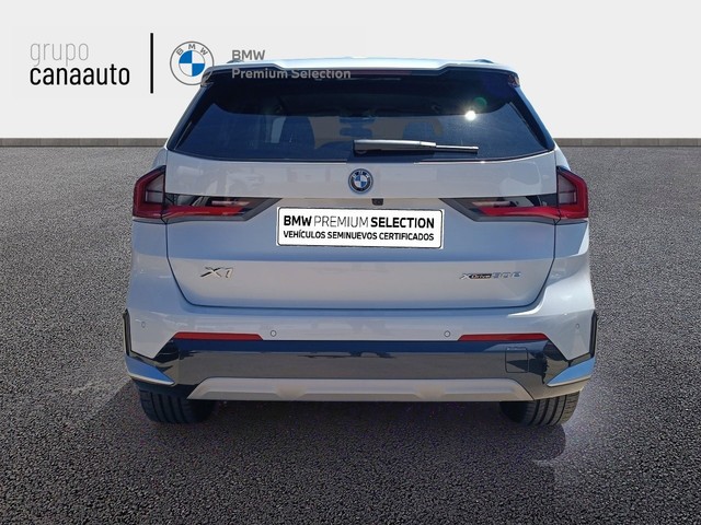 BMW X1 xDrive30e color Blanco. Año 2024. 240KW(326CV). Híbrido Electro/Gasolina. En concesionario TACO de Sta. C. Tenerife