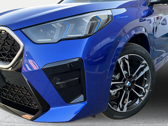 BMW X2 xDrive20d color Azul. Año 2025. 120KW(163CV). Diésel. En concesionario Ilbira Motor | Granada de Granada