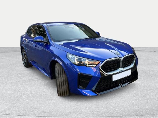 BMW X2 xDrive20d color Azul. Año 2025. 120KW(163CV). Diésel. En concesionario Ilbira Motor | Granada de Granada