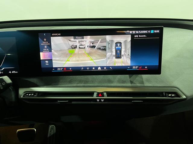 BMW iX xDrive45 color Negro. Año 2025. 300KW(408CV). Eléctrico. En concesionario Unicars Ponent de Lleida