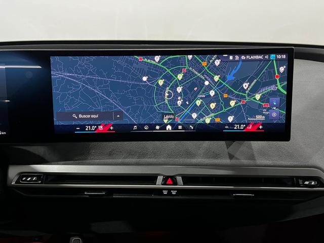 BMW iX xDrive45 color Negro. Año 2025. 300KW(408CV). Eléctrico. En concesionario Unicars Ponent de Lleida