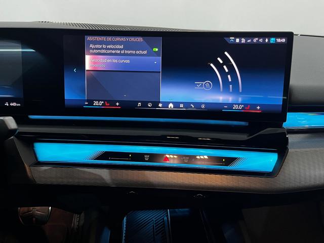 BMW i5 eDrive40 color Negro. Año 2025. 250KW(340CV). Eléctrico. En concesionario Unicars Ponent de Lleida