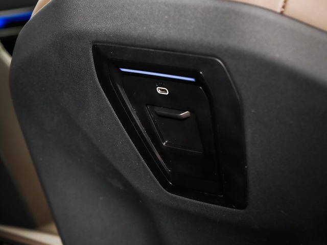 BMW i5 eDrive40 color Negro. Año 2024. 250KW(340CV). Eléctrico. En concesionario Oliva Motor Tarragona de Tarragona