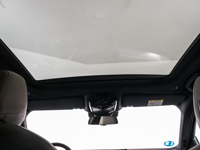 BMW i5 eDrive40 color Negro. Año 2024. 250KW(340CV). Eléctrico. En concesionario Oliva Motor Tarragona de Tarragona